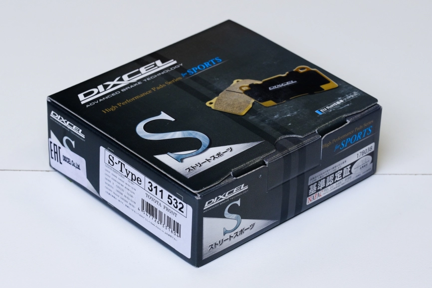 Тормозные колодки Dixcel S type S-311532 Lexus GS IS передние фото 2