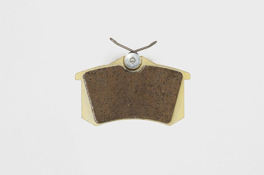 Тормозные колодки Winmax W1 335 EIP025 15мм Audi A3, Renault Megane III RS, VW Golf, Skoda Superb, Citroen C3 задние фото 4