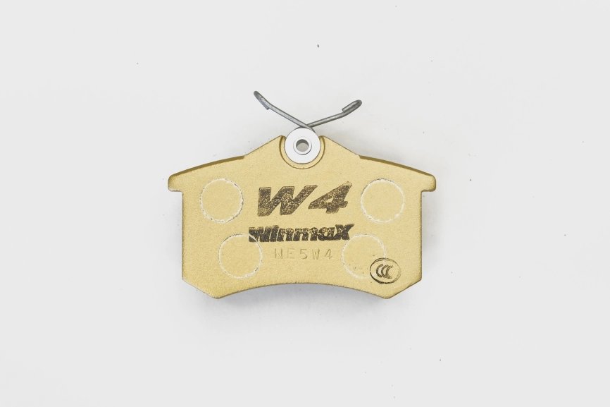 Тормозные колодки Winmax W4 335 EIP025 15мм Audi A3, Renault Megane III RS, VW Golf, Skoda Superb, Citroen C3 задние фото 3